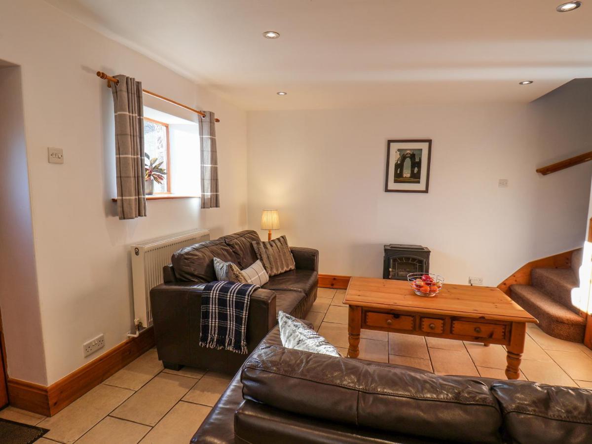 Hayloft Cottage Staintondale Экстерьер фото