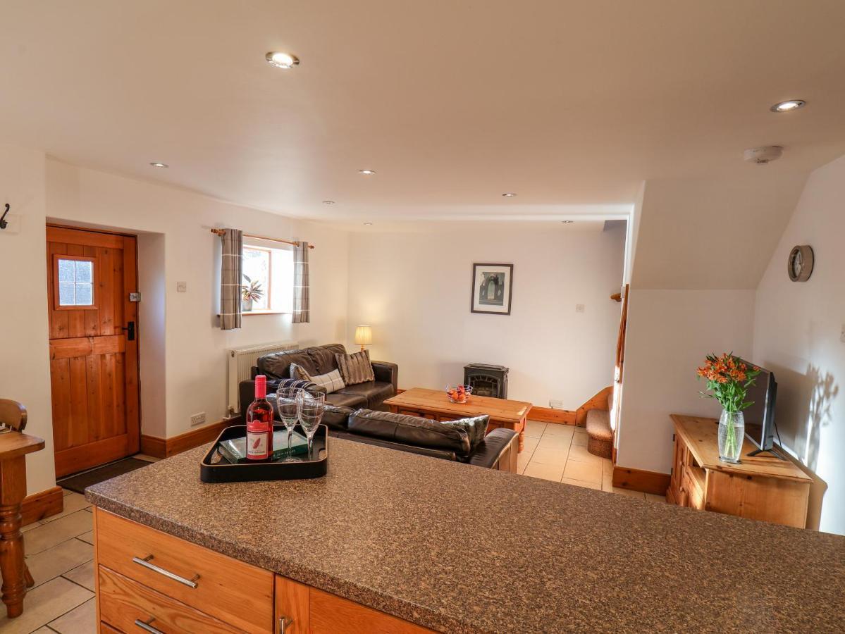 Hayloft Cottage Staintondale Экстерьер фото