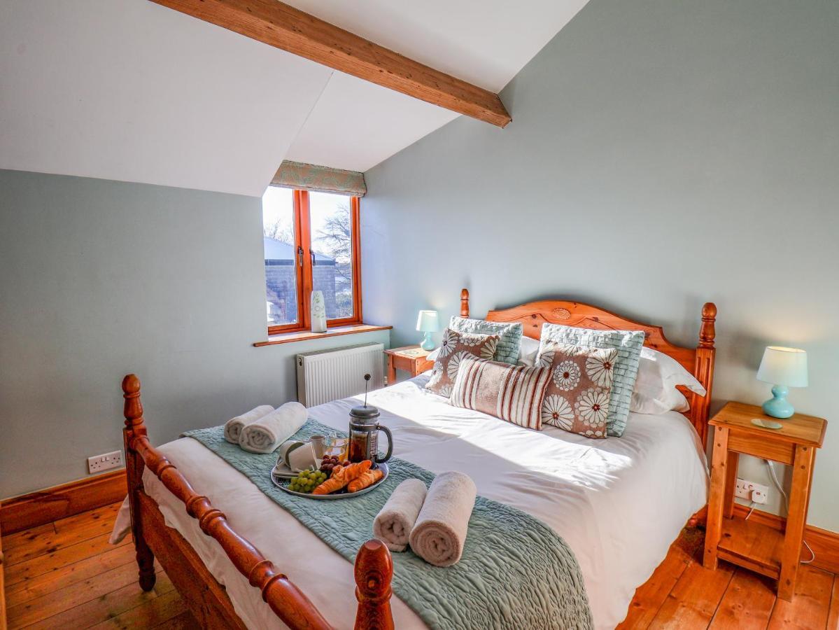 Hayloft Cottage Staintondale Экстерьер фото