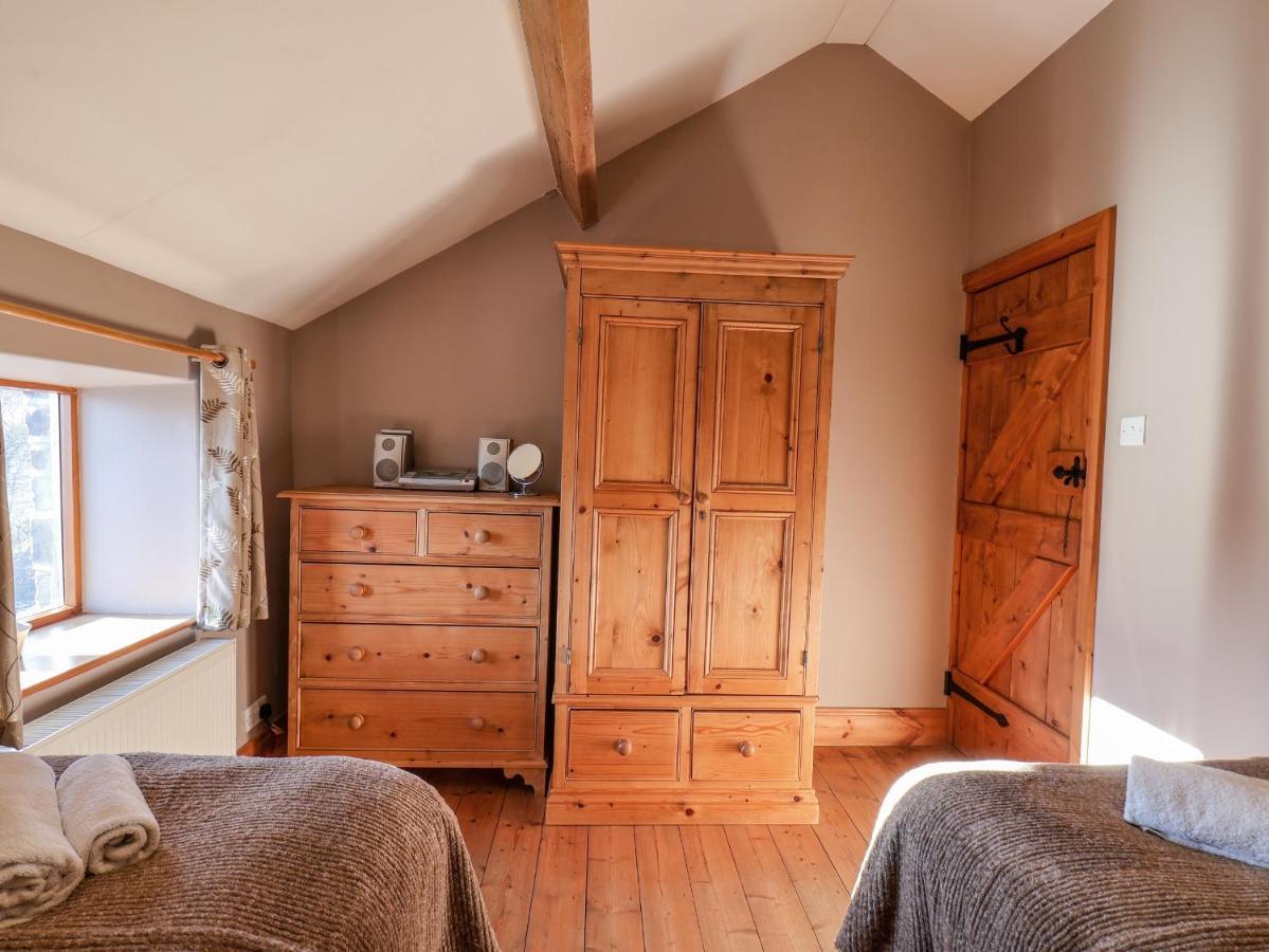 Hayloft Cottage Staintondale Экстерьер фото