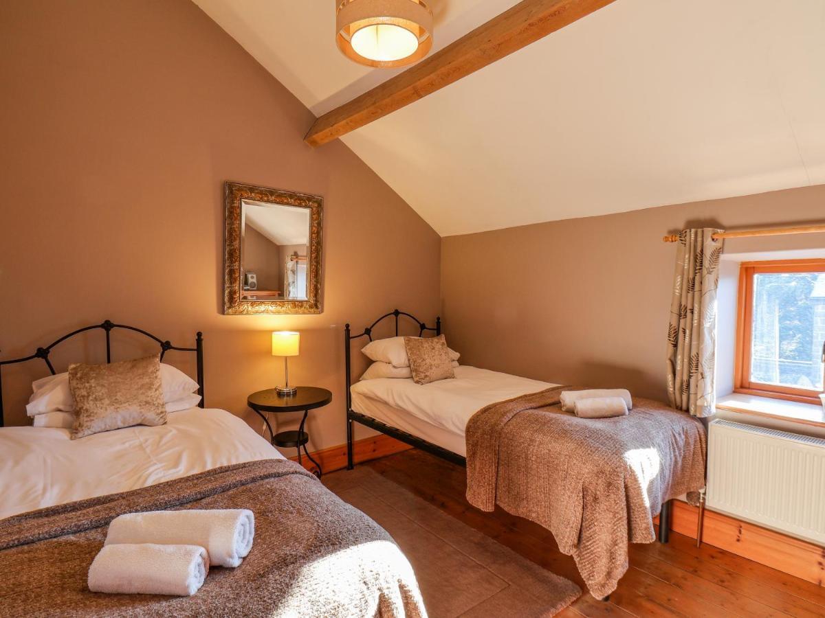 Hayloft Cottage Staintondale Экстерьер фото